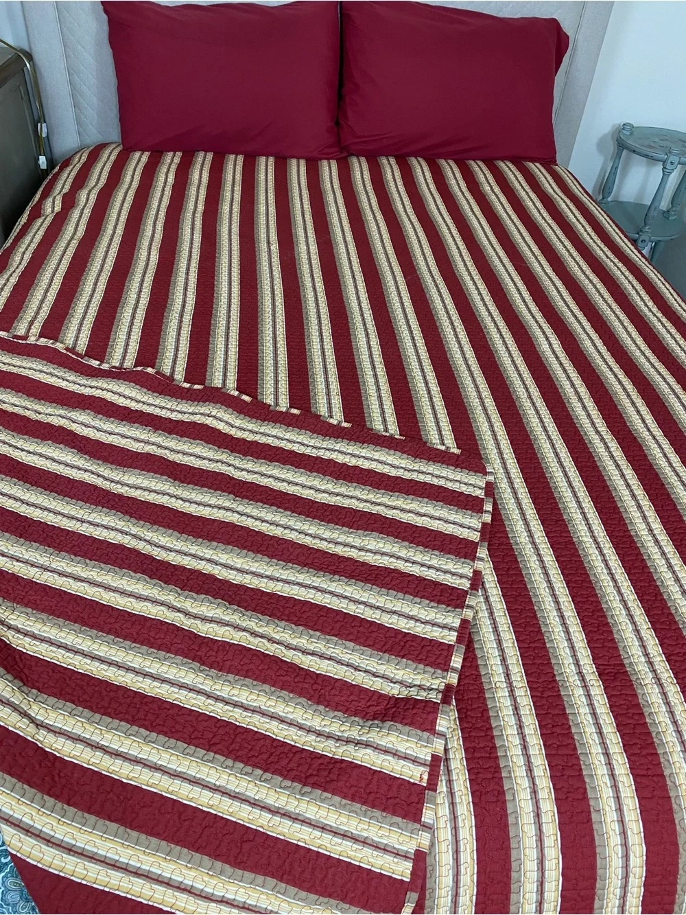 Striped Burgundy Cream Quilt Set 100% cotton